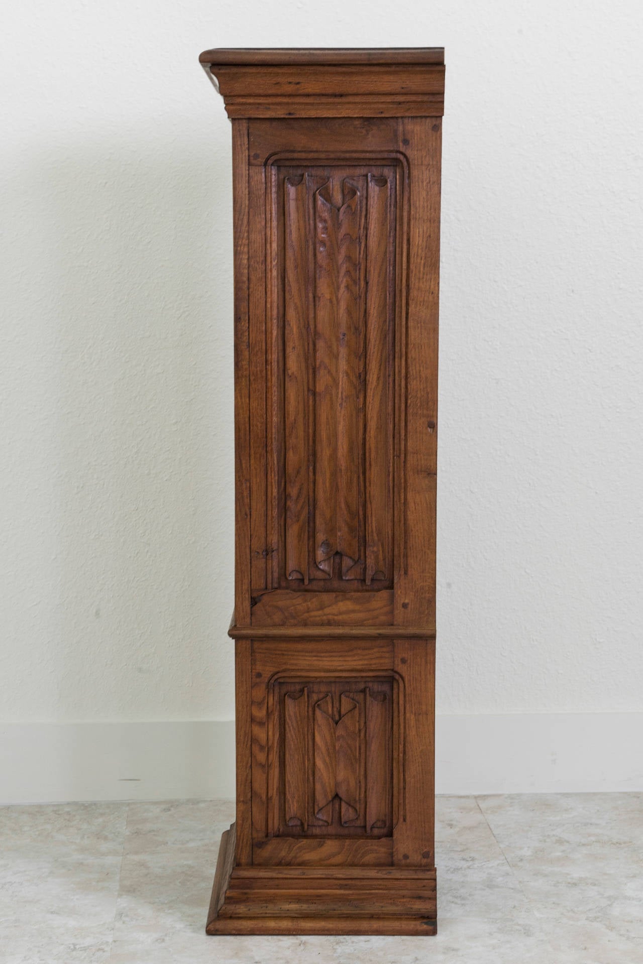 19th Century French Pair of Hand-Carved Linen Fold Columns or Pedestals 5