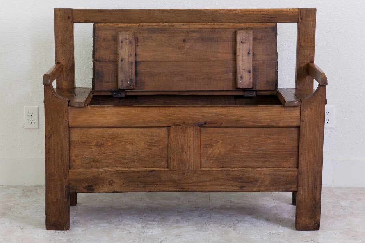 19th Century French Solid Oak Coffer Bench In Excellent Condition In Fayetteville, AR