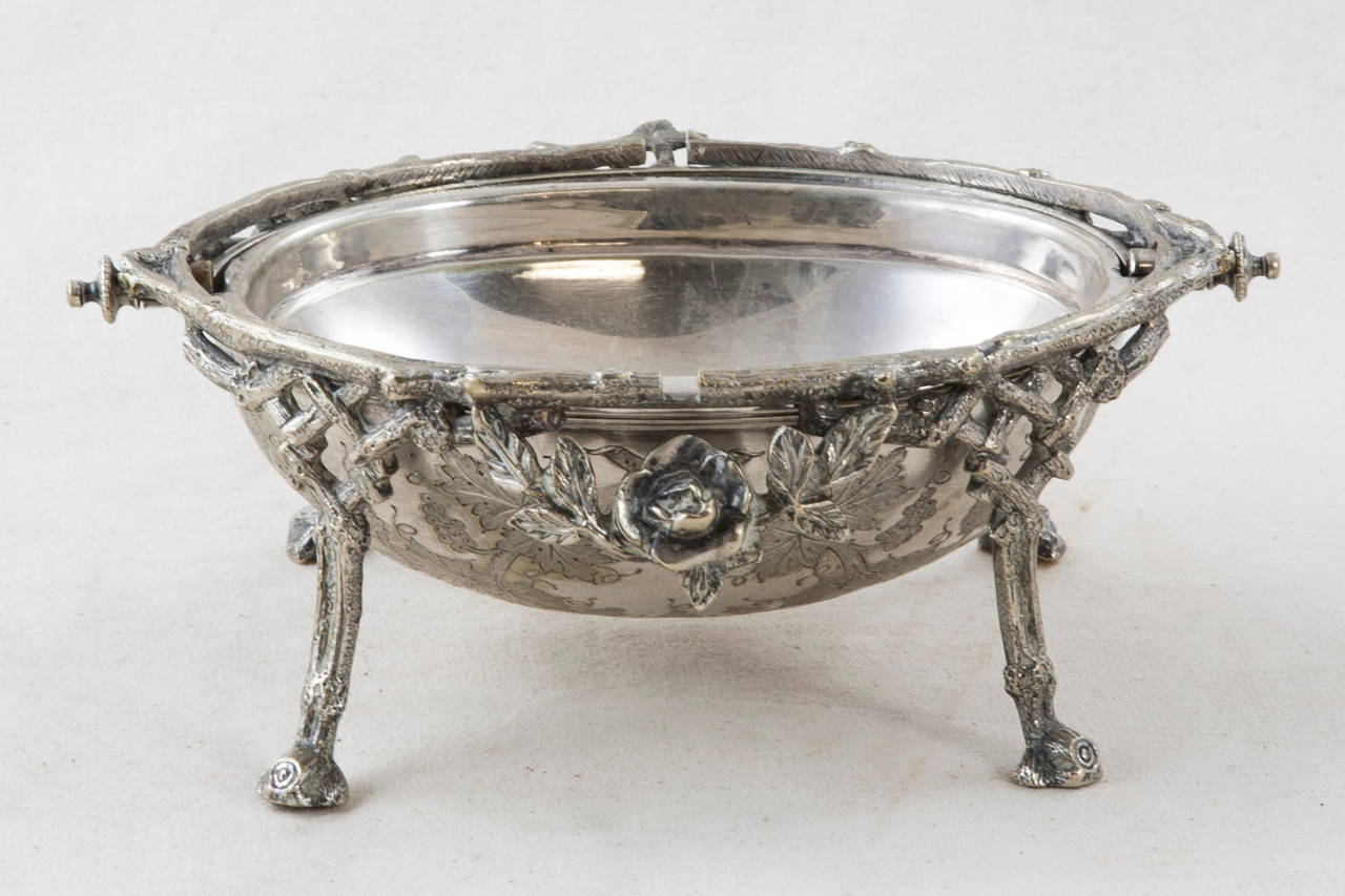 Fine French Engraved Sterling Silver Caviar Dish with Swivel Lid In Excellent Condition In Fayetteville, AR