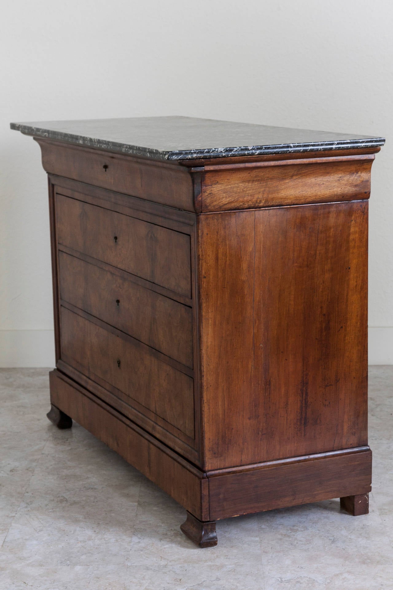 Early 19th Century French Louis Philippe Period Bookmatched Walnut Chest 5