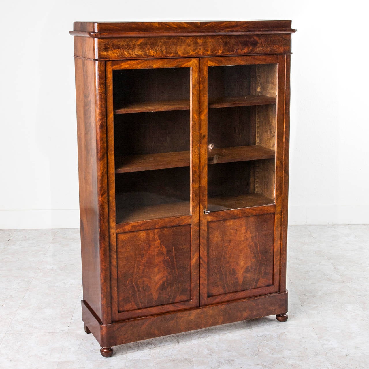 18th Century Period Louis Philippe Flamed Mahogany Bookcase or Vitrine Cabinet
