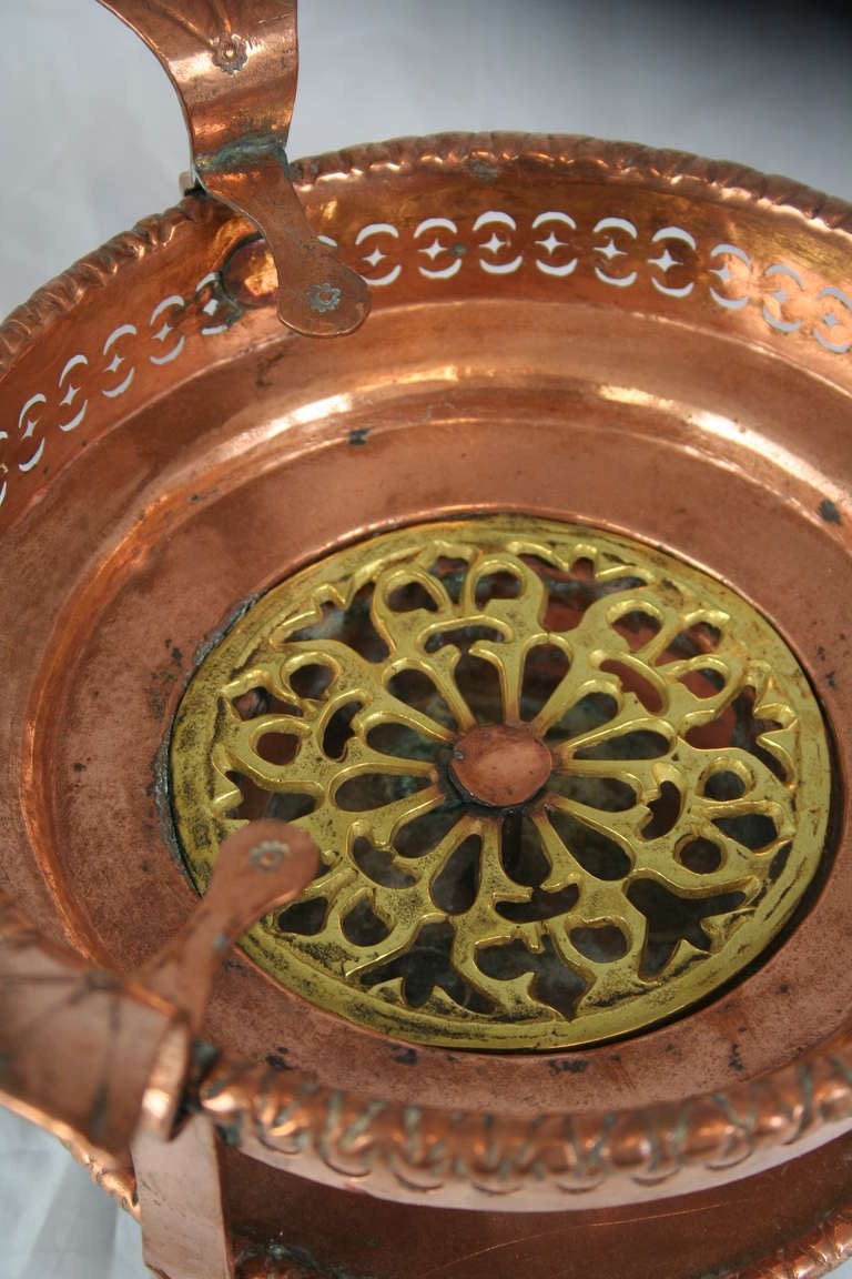 18th Century French Copper and Brass Braisier or Serving Piece For Sale 1