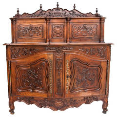 Late 19th Century Hand-Carved Walnut Buffet à Glissant from Arles