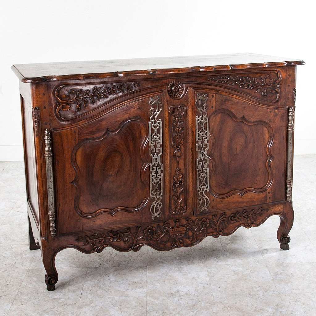 18th Century Hand Carved Solid Walnut Louis XV Period Provencal Buffet 3