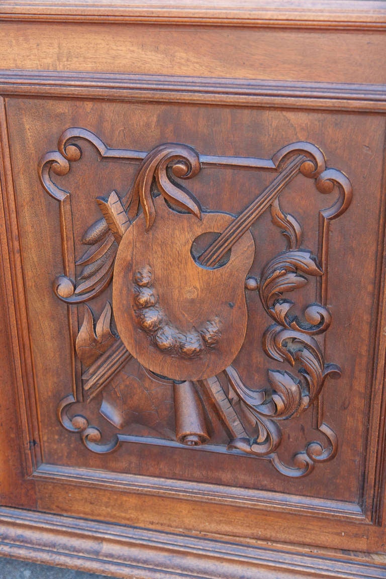 Louis XIII Walnut Bibliothèque