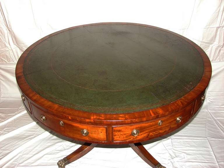 English Georgian Mahogany Drum Table In Good Condition In New York, NY