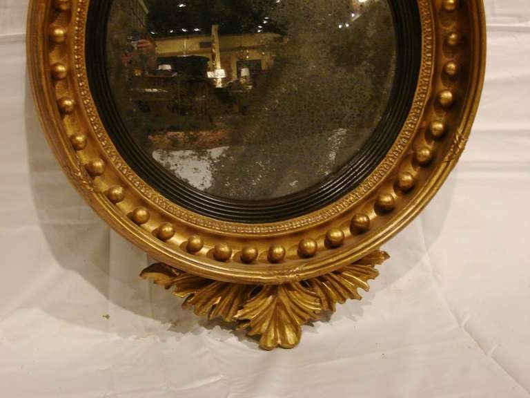 19th Century English Georgian Giltwood Convex Mirror For Sale 2