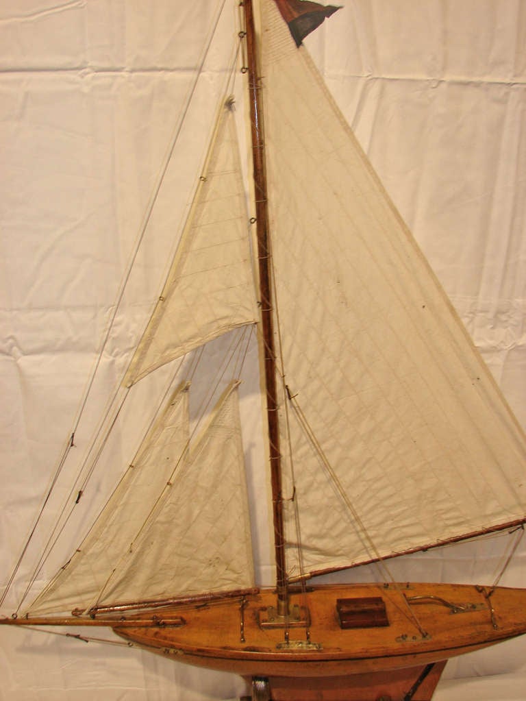 19th Century English Pond Yacht In Good Condition For Sale In New York, NY