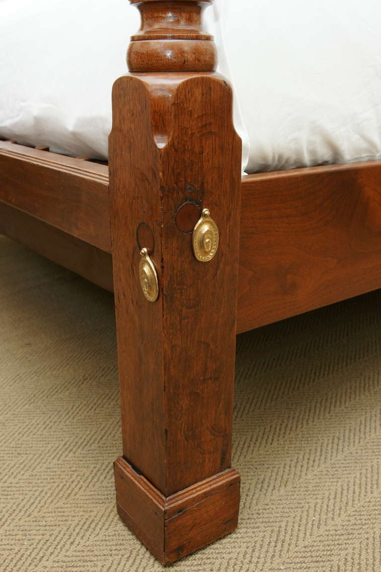 18th Century American Southern Tall Post Walnut Bed, Resized to Queen-Size For Sale 1