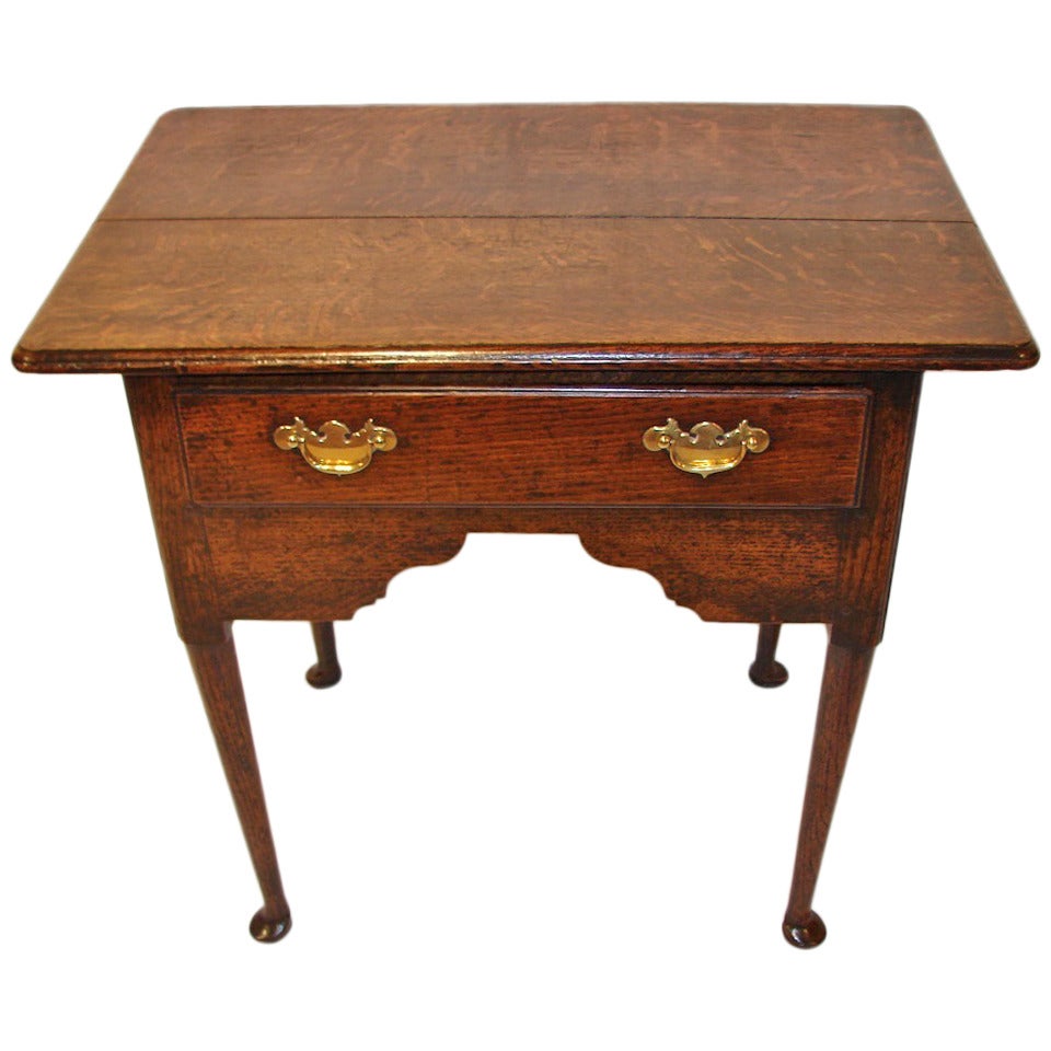 Early Georgian Oak Side Table For Sale