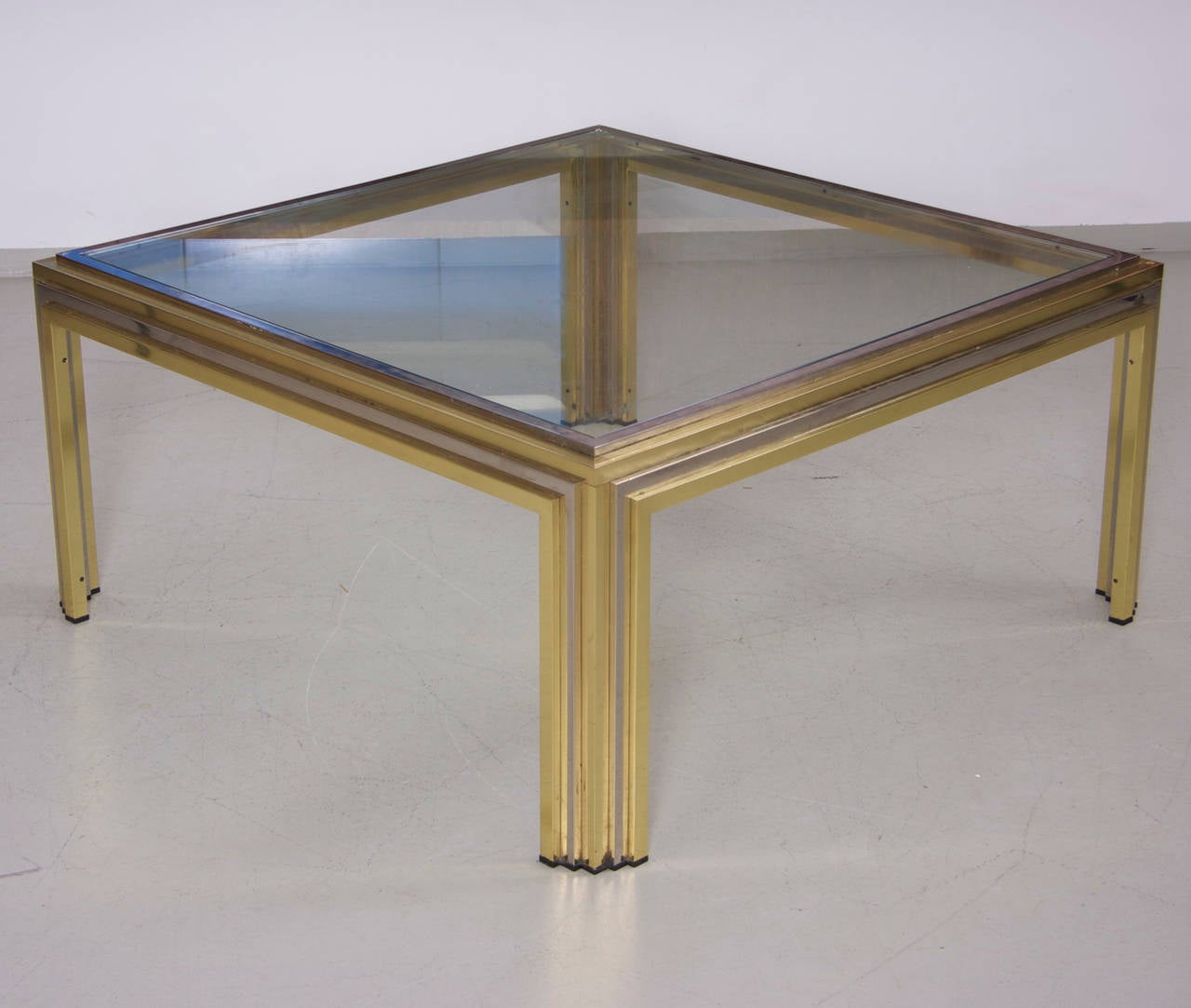 Mid-Century Modern Romeo Rega Coffee Table in Brass and Chrome For Sale