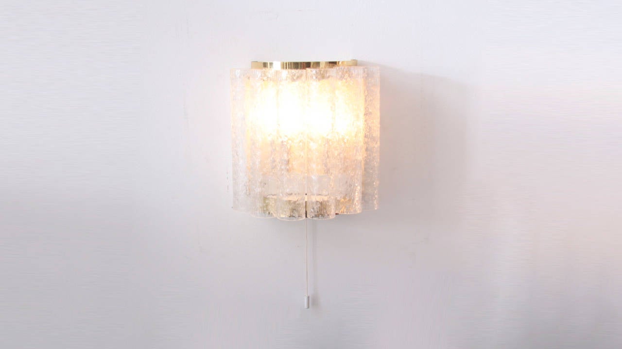 Wonderful Pair of Doria Wall Lamps in Brass and Glass (Deutsch)