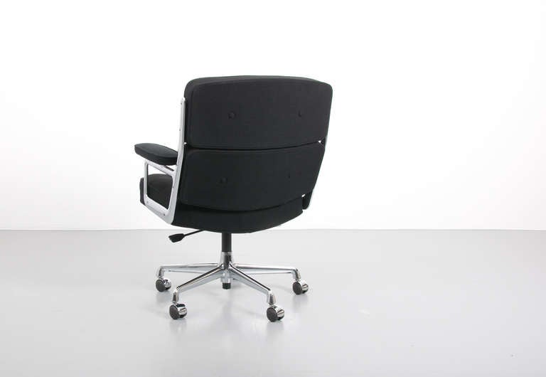 Mid-Century Modern Charles & Ray Eames - Time Life Lobby Chair ES 105 
