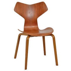 Arne Jacobsen Grand Prix Chair