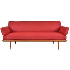 Daybed - Peter Hvidt 
Orla Mølgaard-Nielsen -  France 
Daverkosen