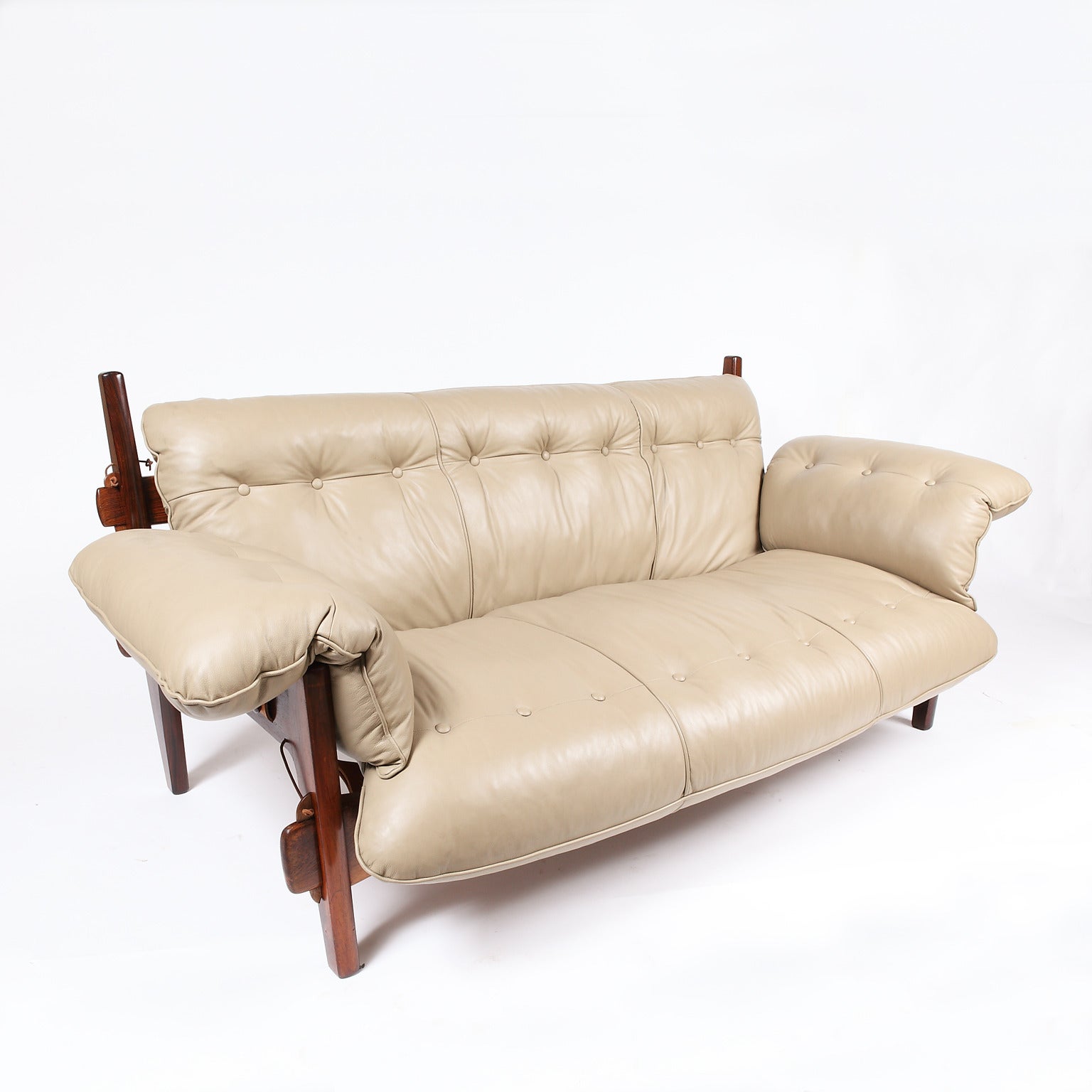 Moleca Sofa by Sergio Rodrigues