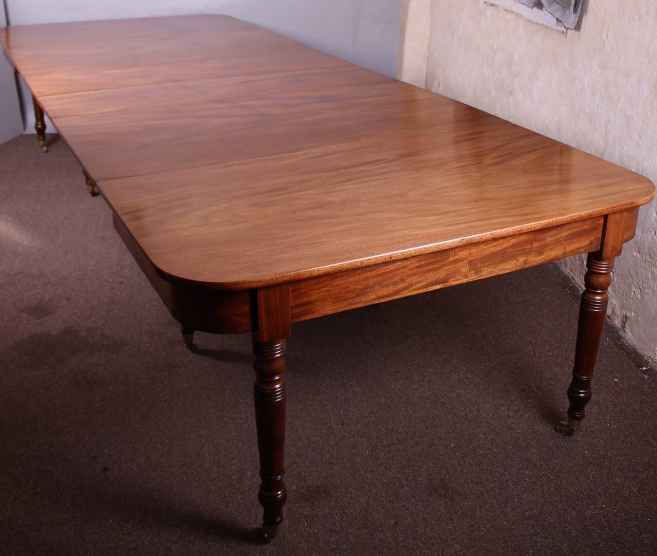 English George IV Period Golden Mahogany Extending Dining Table