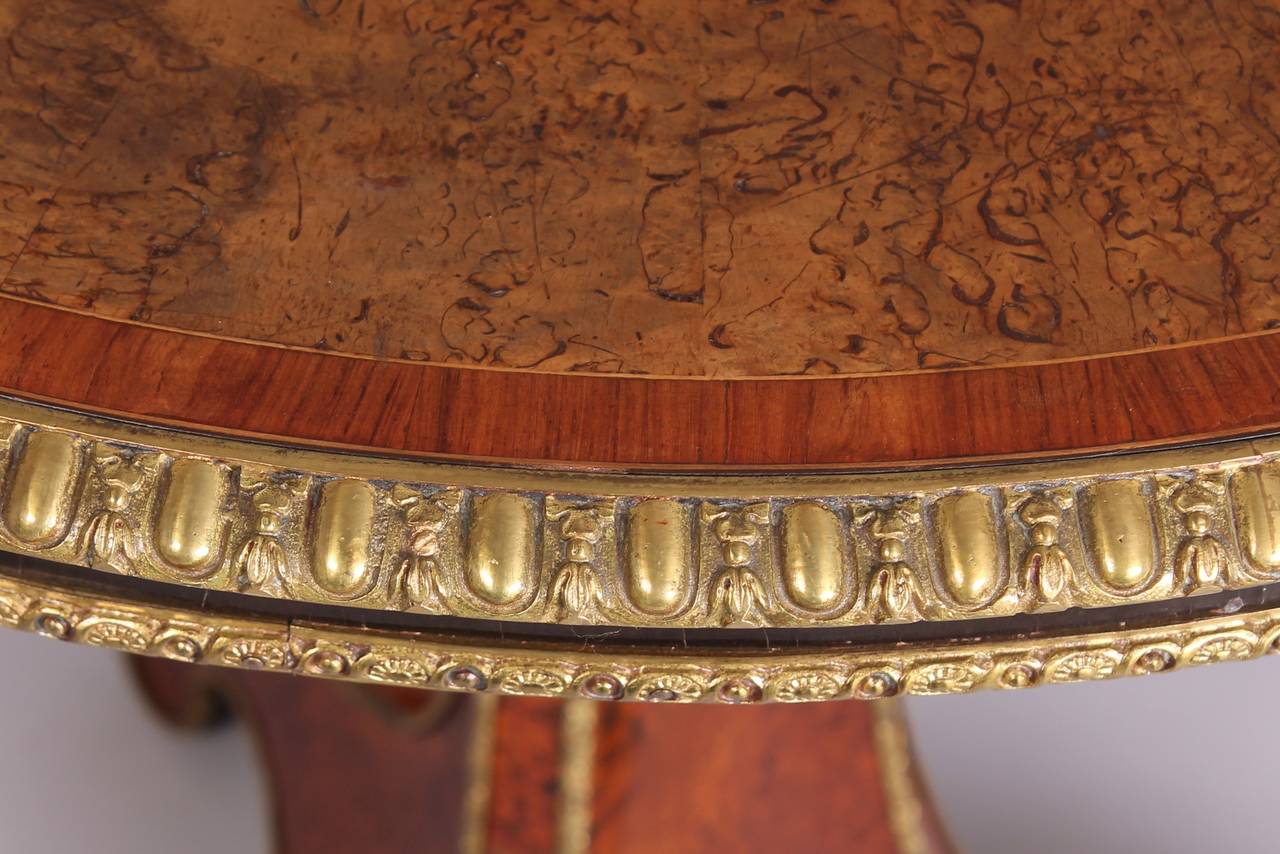 Exceptionally fine mid 19th century burr wood and marquetry centre-table In Excellent Condition In Cambridge, GB