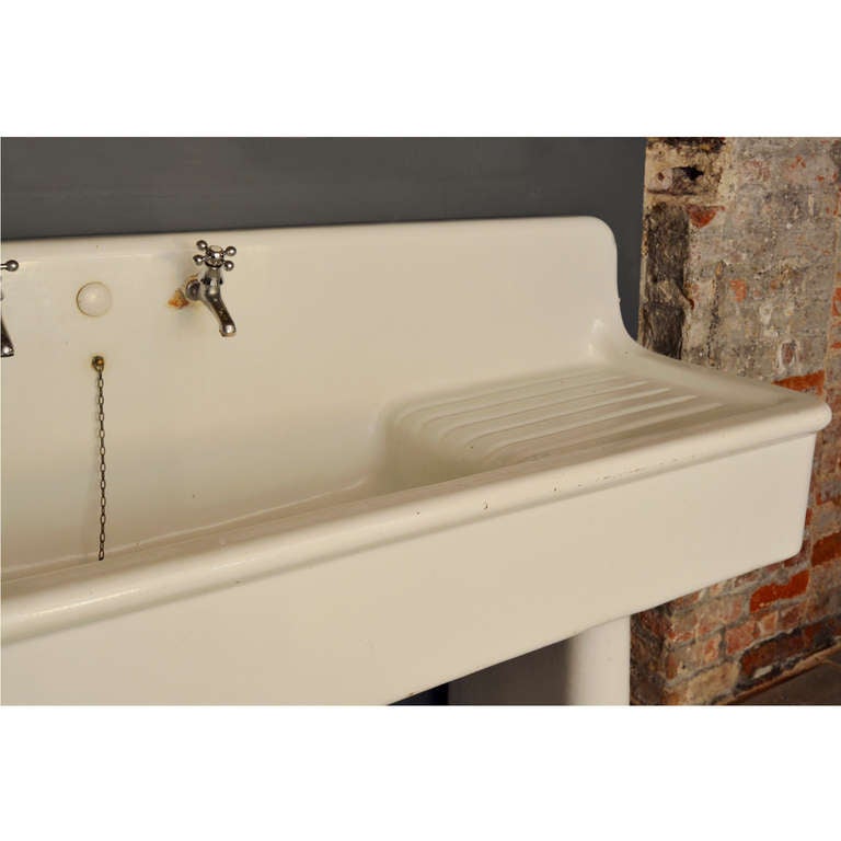 Large Glazed Earthenware Sink In Good Condition In London, GB