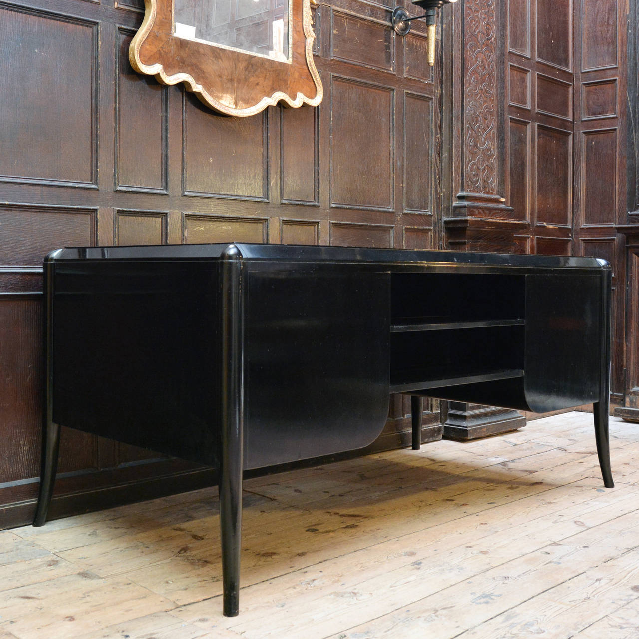 1930s Laquered Desk In Excellent Condition In London, GB
