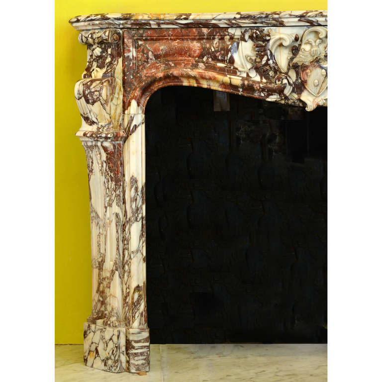 Louis XVI Style Chimneypiece In Good Condition In London, GB