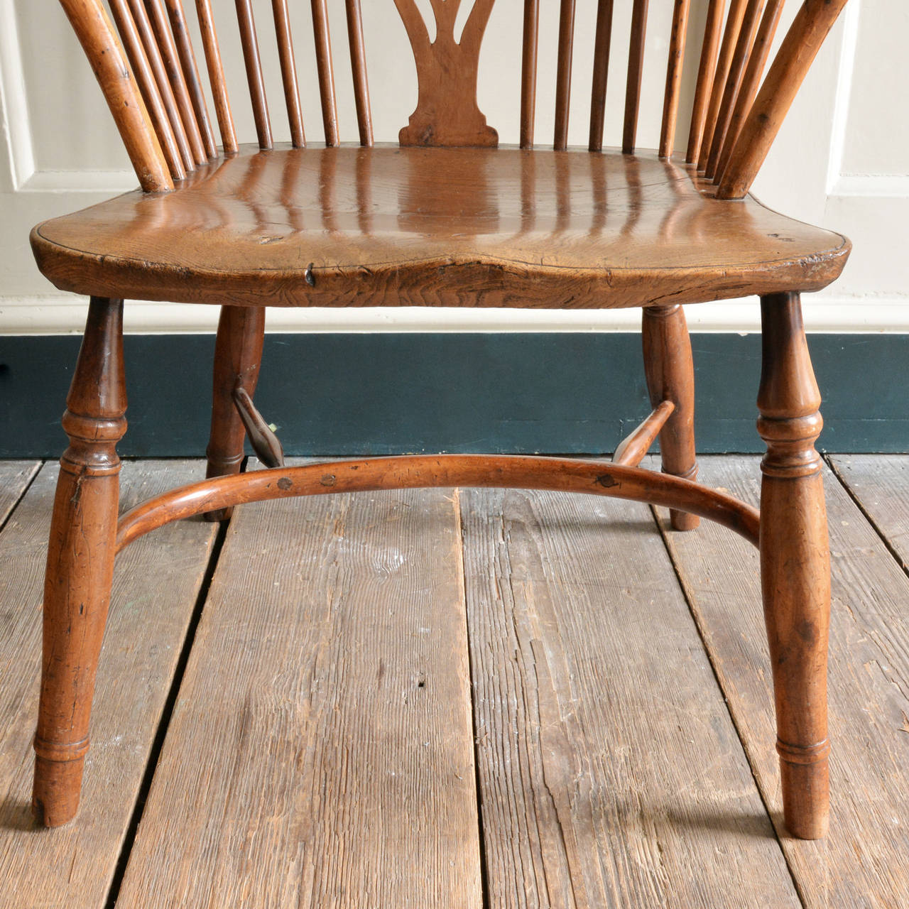Yew and Elm WIndsor Chair 1