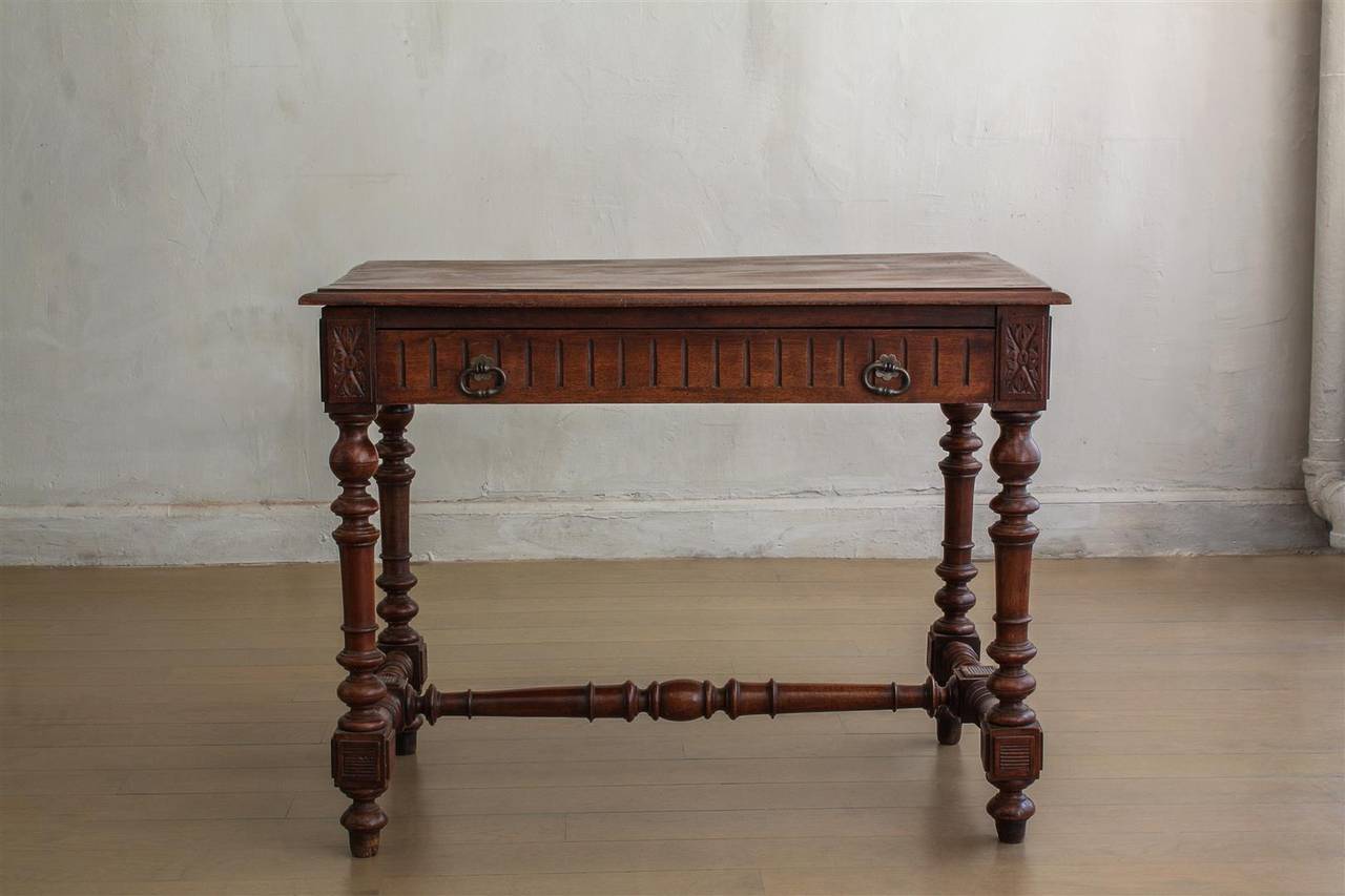 French Single-Drawer Carved Side Table with Brass Hardware, 19th Century In Excellent Condition For Sale In New York, NY