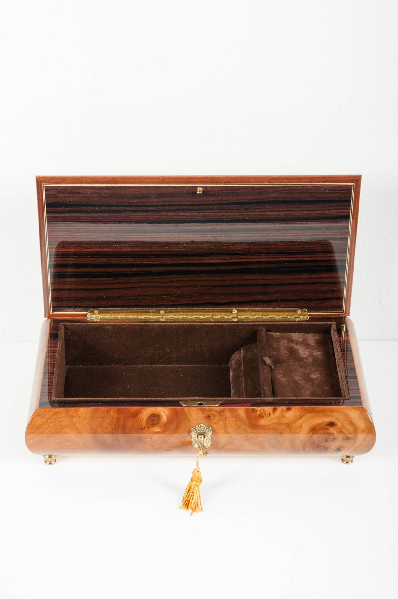 Antique Jewelry Box In Excellent Condition In Tarry Town, NY