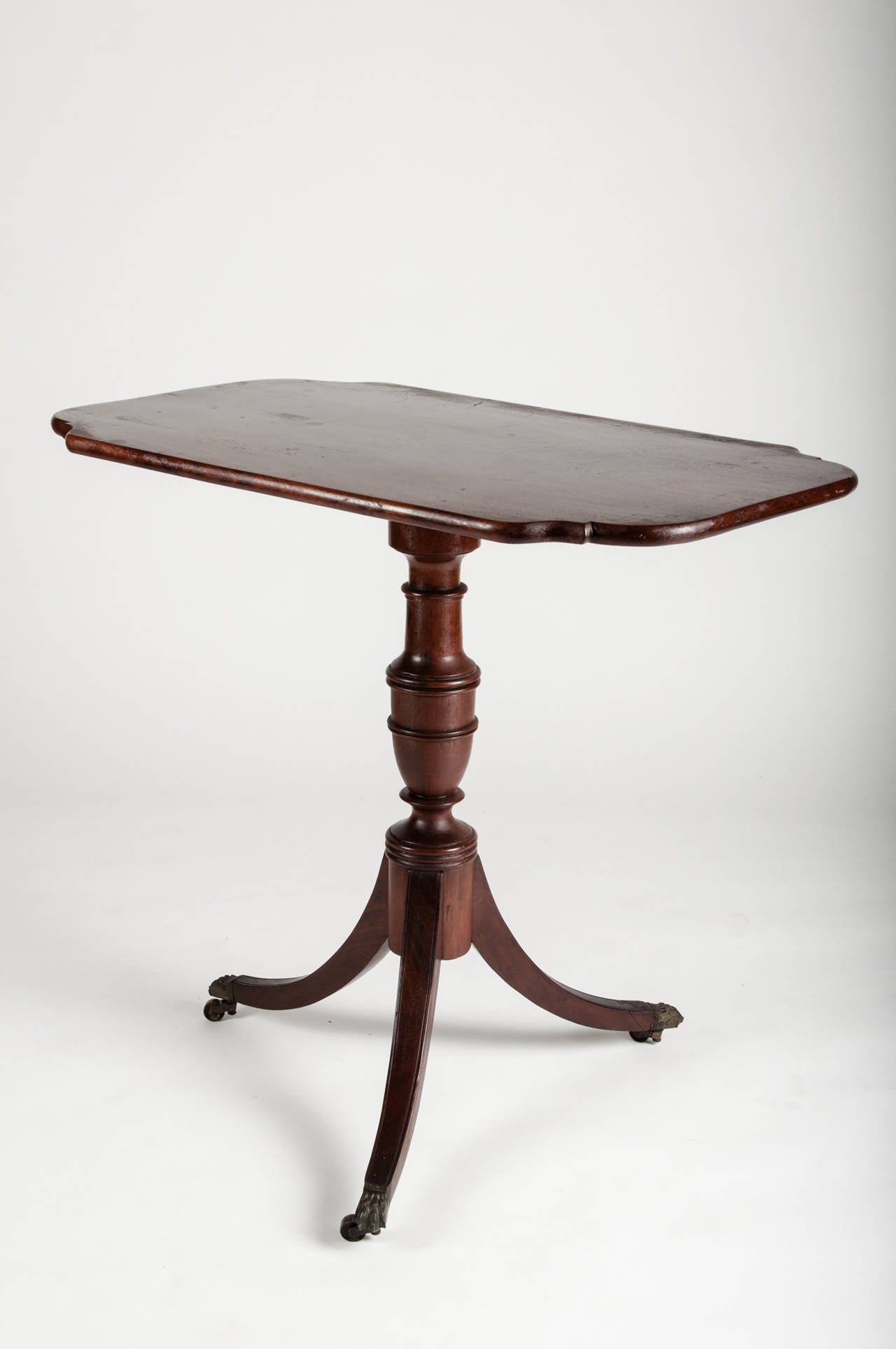 Early 20th Century Vintage Mahogany Tilt-Top Table