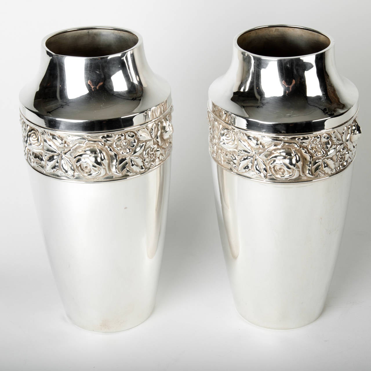 Late 19th Century Antique Pair of English Vases