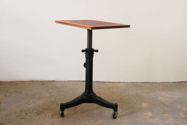 Antique Optometrist's Table In Good Condition For Sale In Asbury Park, NJ
