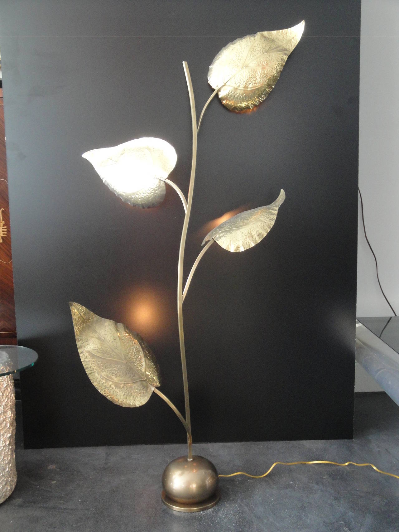 Tommaso Barbi brass leaf floor lamp.