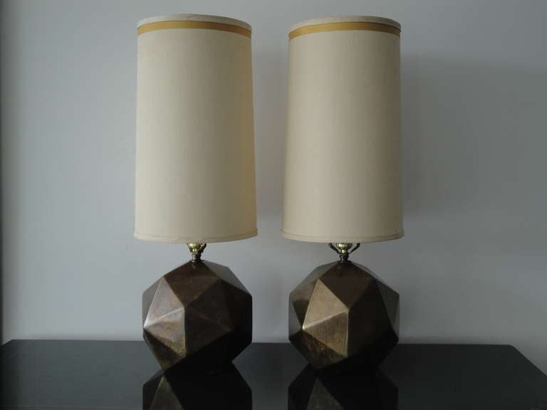 Paire de lampes à facettes en bronze antique de Westwood Industries