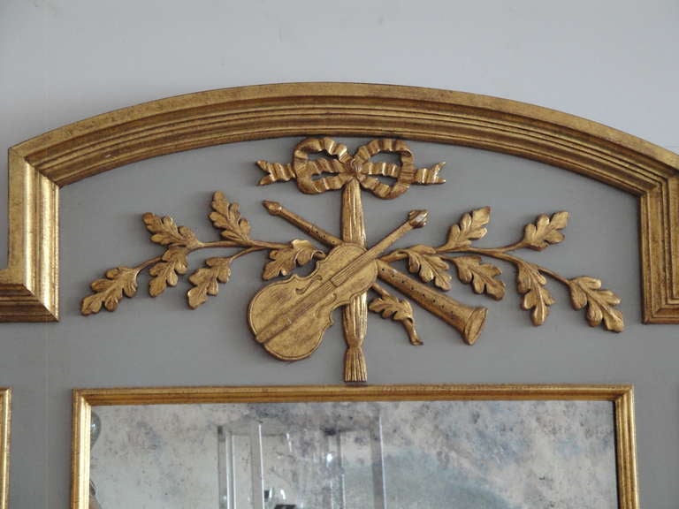 Exquisite Handcarved French Style Parcel Gilt Trumeau Mirror In Excellent Condition For Sale In North Hollywood, CA