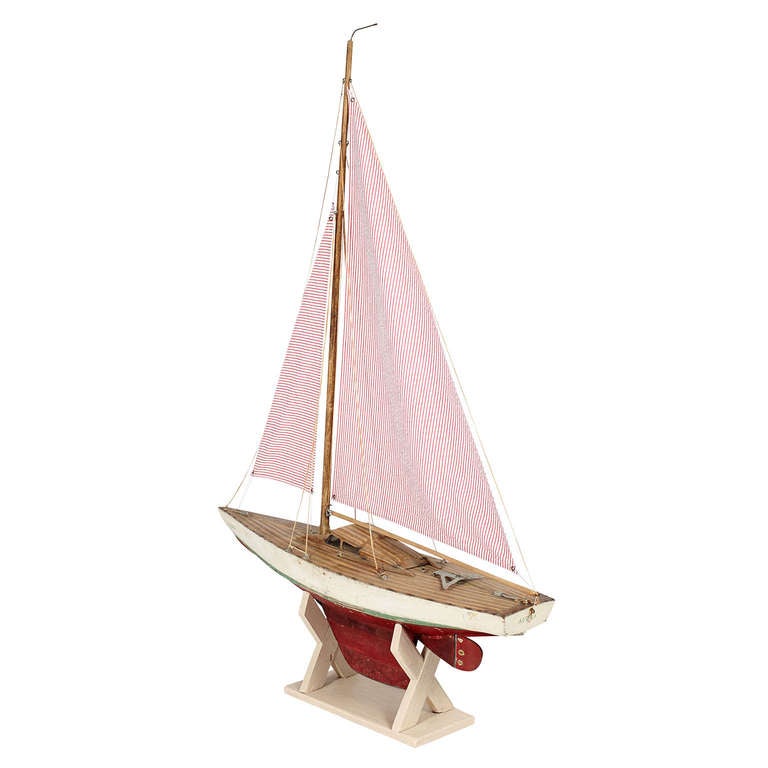 Model Sailboat with Red and White Sear-Sucker Sails In Excellent Condition In New York City, NY