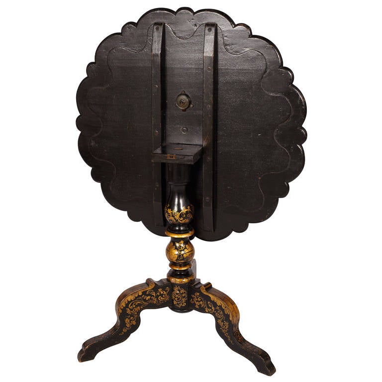 Gilt 19th Century Napoleon III Papier Mache Tilt Top Table