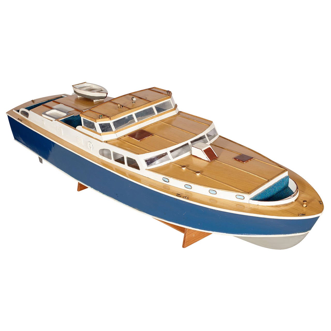 wood cabin cruiser