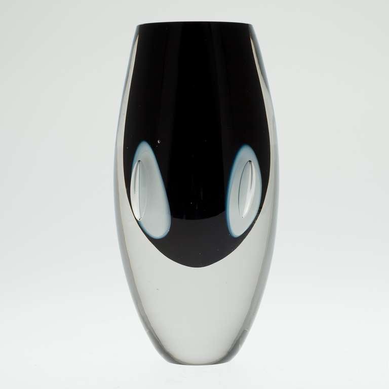 Each Claritas piece is a unique work of art.
Black, opal and clear glass, hand-molded, cut and polished.
Signed Timo Sarpaneva, 140/1985.
Height 22 cm.
Designer and sculptor Timo Sarpaneva was an internationally acclaimed force in Finnish