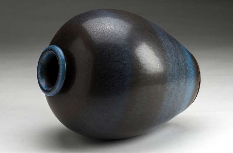 Scandinavian Modern Berndt Friberg Blue And Brown Hare's Fur Glaze Vase, Signed. For Sale