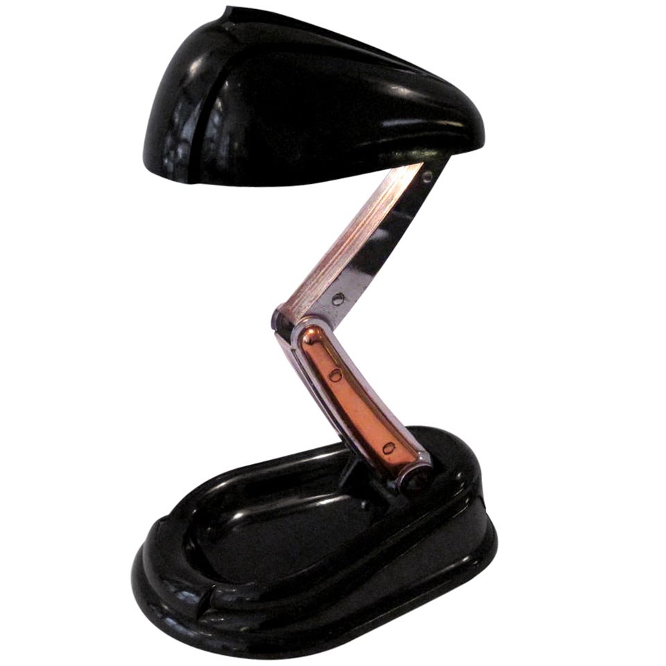 La célèbre lampe de bureau Bolide de Jumo France 1945