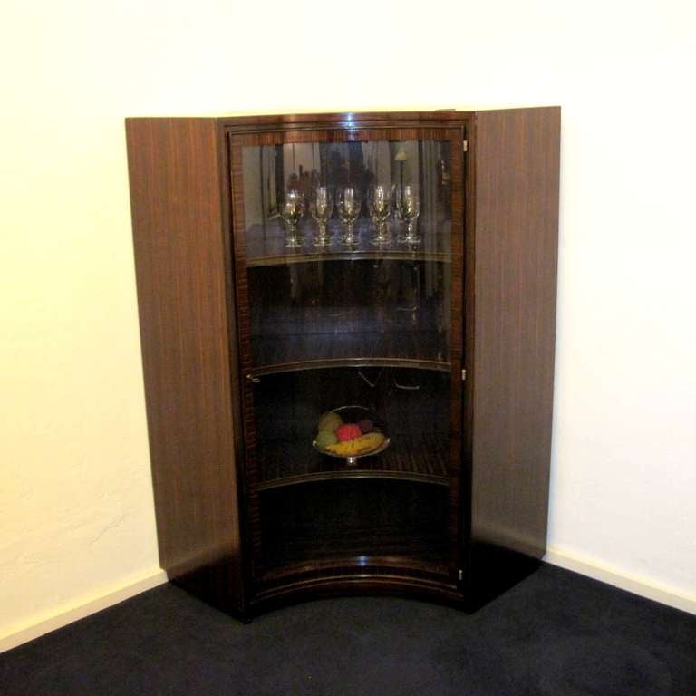 This corner cabinet is in original good condition. A new polishing would be perfect.
Sorry for the bad pics.
Reduced from 3,400