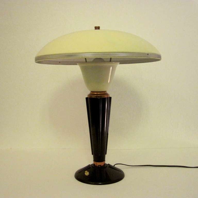 closing SALE – Bakelit-Tischlampe von Jumo France, 1940er Jahre