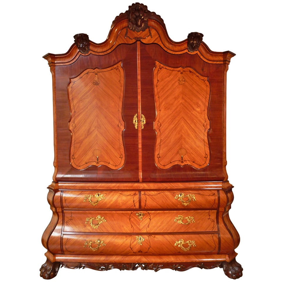 A beautiful Dutch Louis XV cabinet For Sale