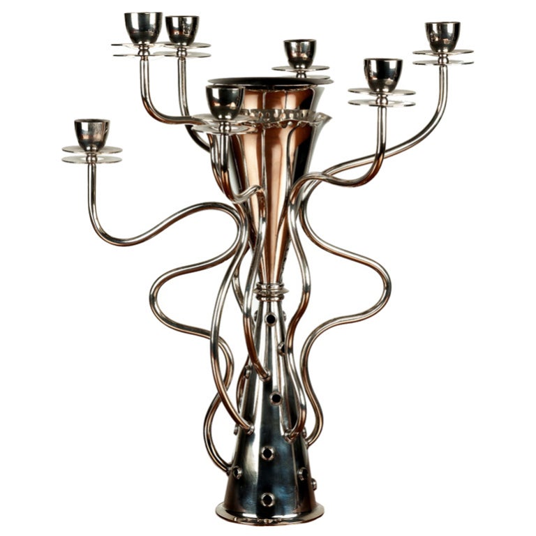 Gran candelabro plateado diseñado por Borek Sipek para Driade