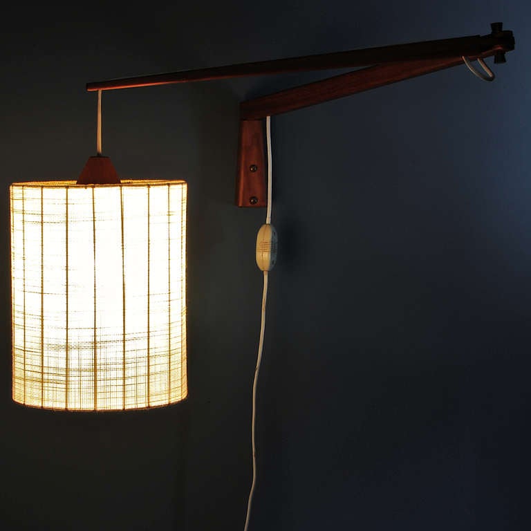 1950s Teak Articulate Wall Mount Reading Lamp In Excellent Condition In Hyattsville, MD