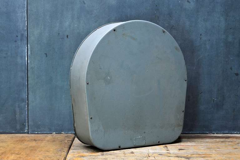 Américain 1950s Industrial Tombstone Tonnage Scale Numbers Graphic Sign Pop Art Fairbanks en vente