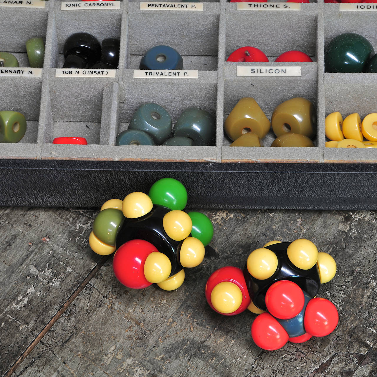Industrial 1920s Wilkinsons of England Bakelite Atomic Molecule Spatial Model Set