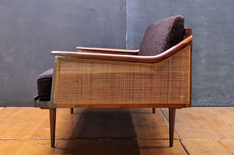 Vintage 1960's Mid-Century Craftsman Walnut & Cane Daybed Bon état à Hyattsville, MD