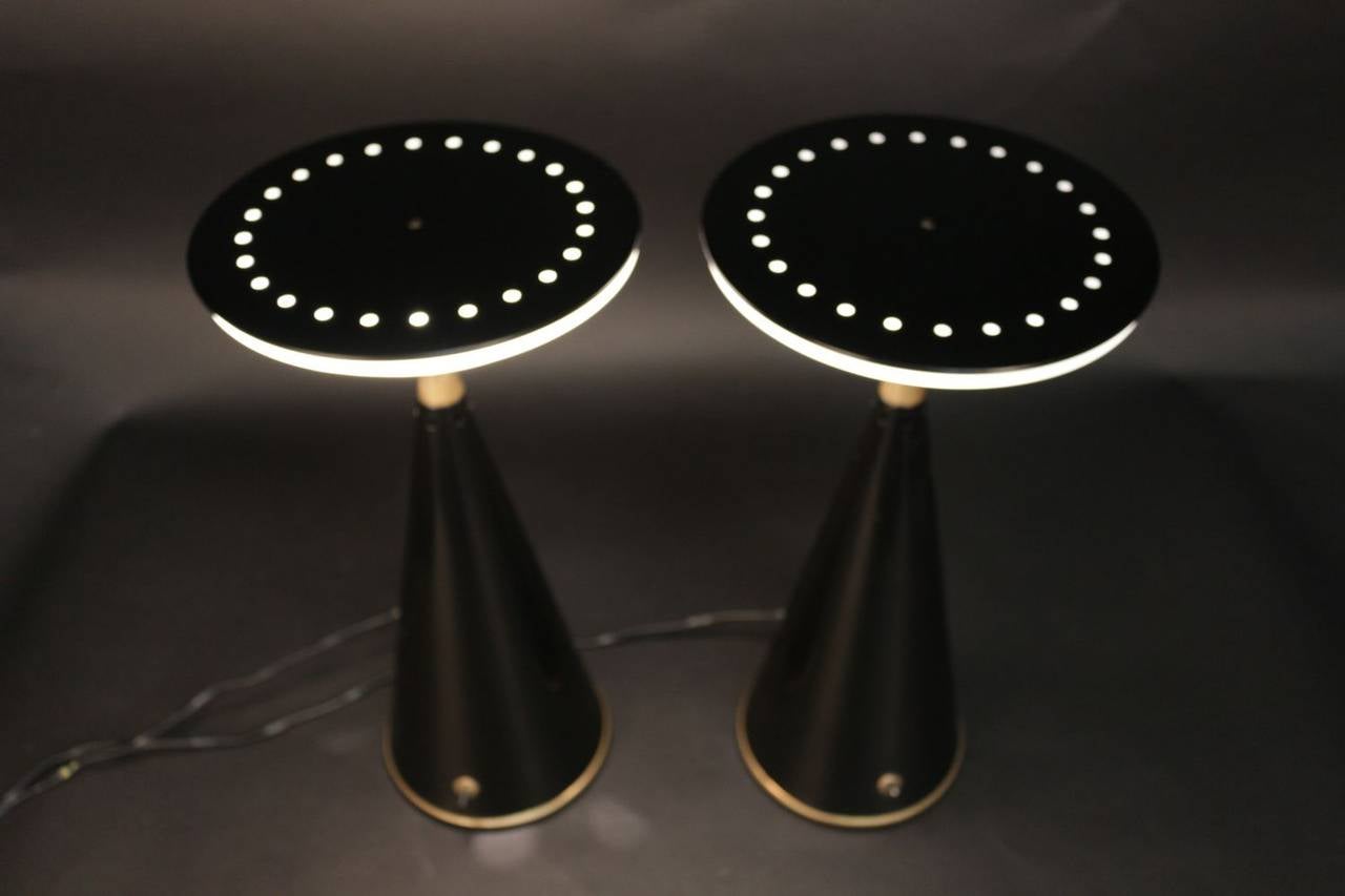 Italian Pair of 1980s 'Ziggurat' Table Lamps by Sigheaki Asahara, Edition Stilnovo