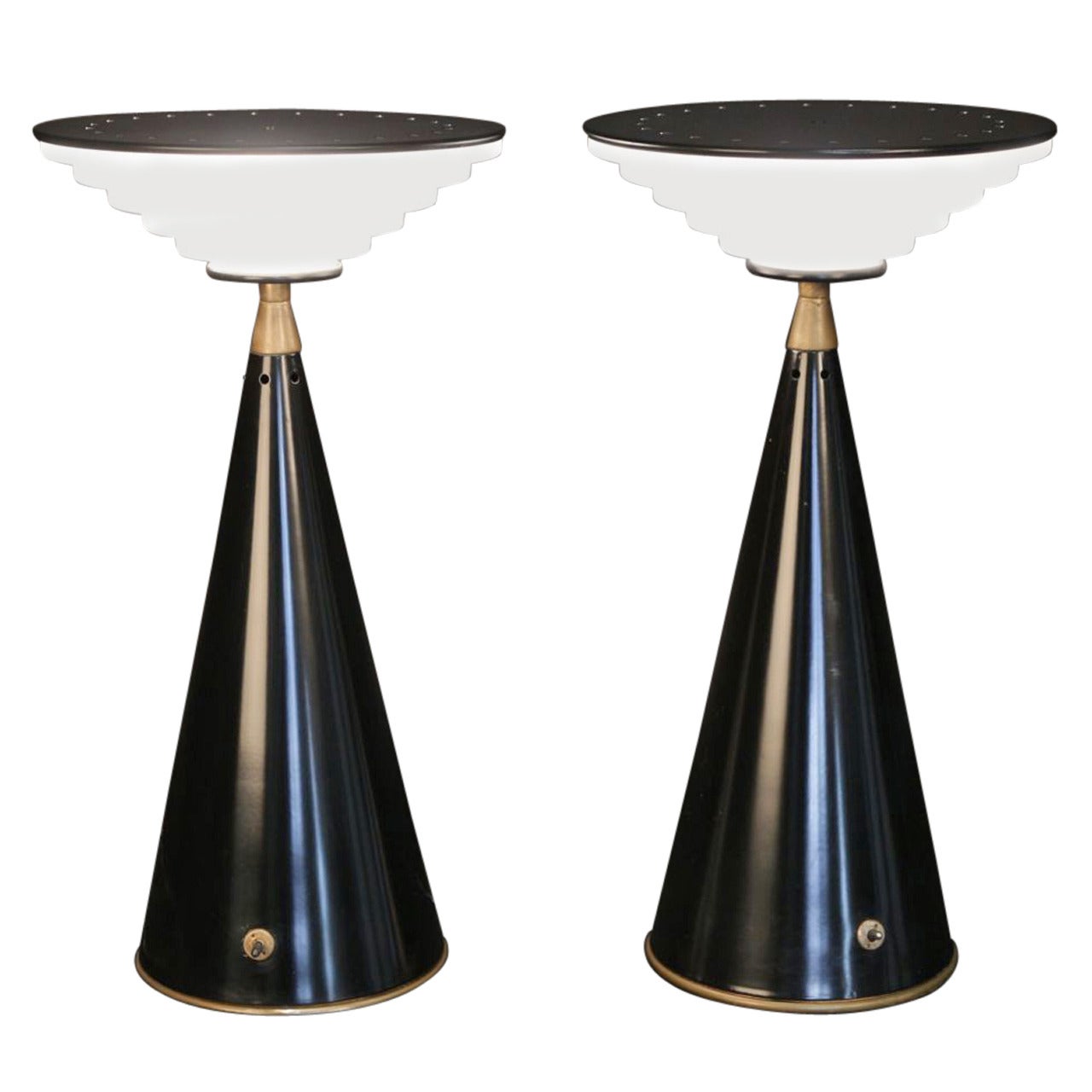 Pair of 1980s 'Ziggurat' Table Lamps by Sigheaki Asahara, Edition Stilnovo